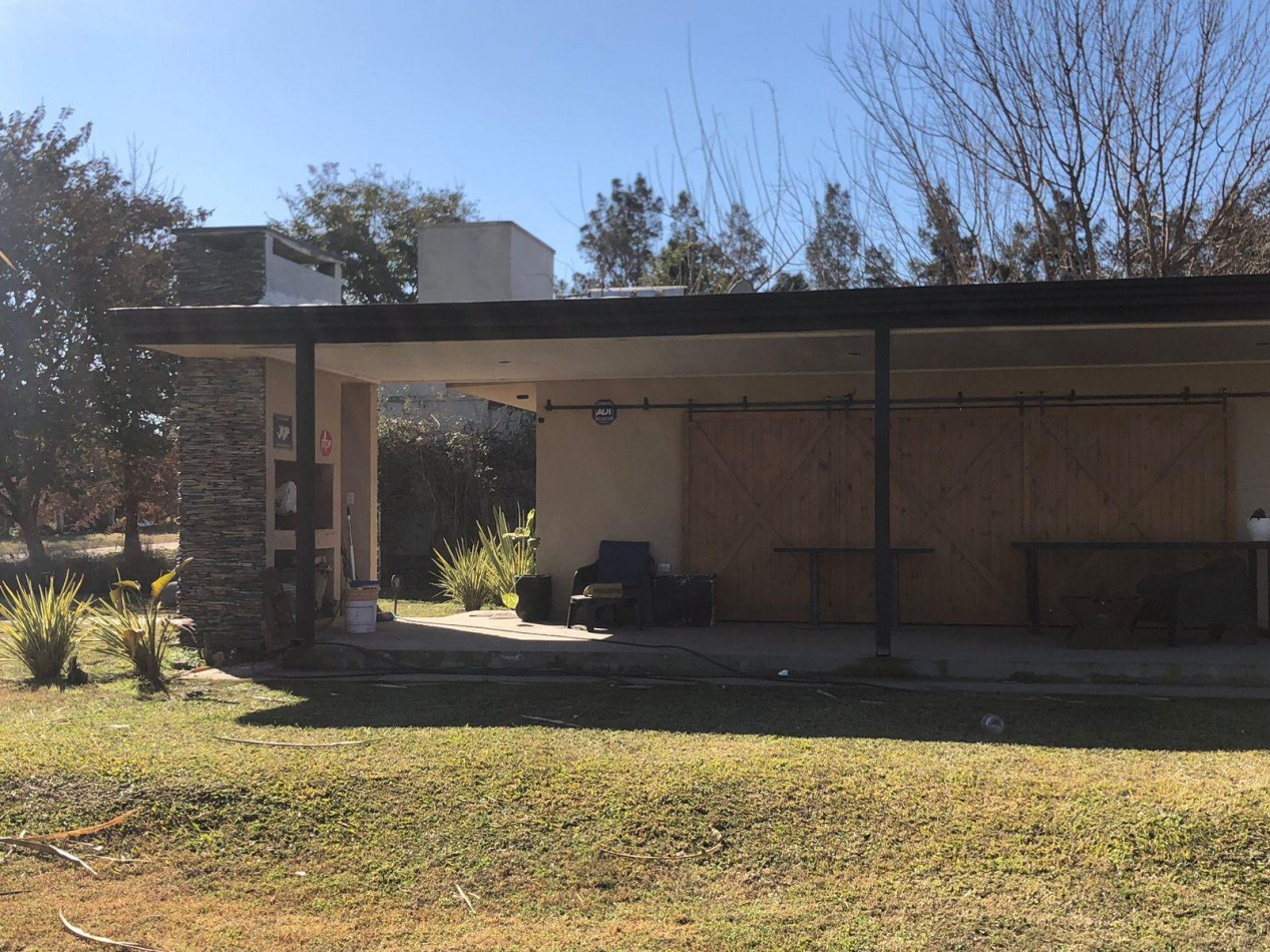 Venta casa en Barrio privado Los Cardales (Los Nogales) gran oportunidad