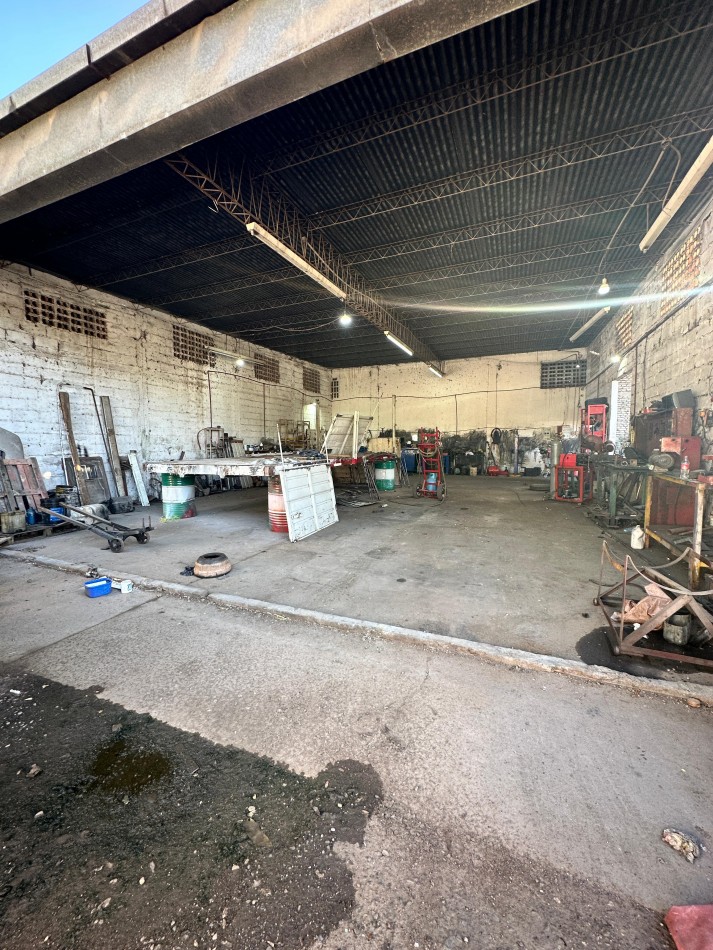 Venta predio con Galpon en calle jujuy al 3300