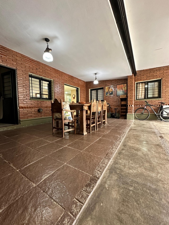 Venta casa Yerba Buena altura Av. Aconquija 2400. Inmperdible!!!!