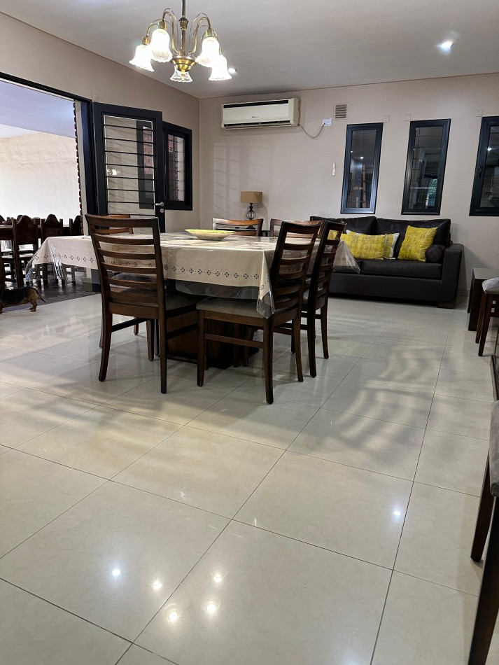 Venta casa Yerba Buena altura Av. Aconquija 2400. Inmperdible!!!!