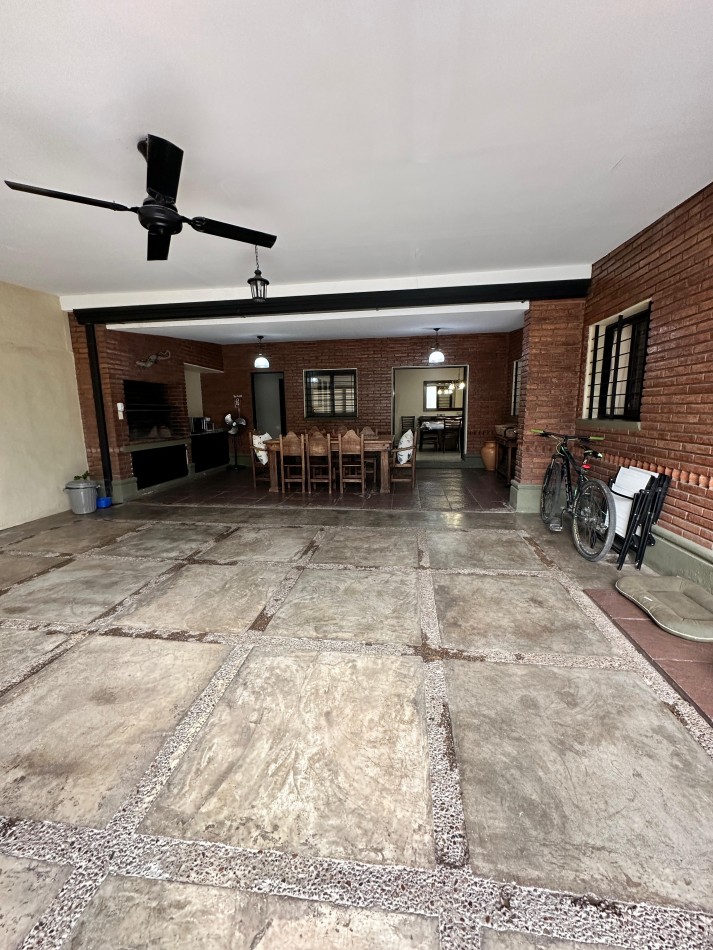 Venta casa Yerba Buena altura Av. Aconquija 2400. Inmperdible!!!!