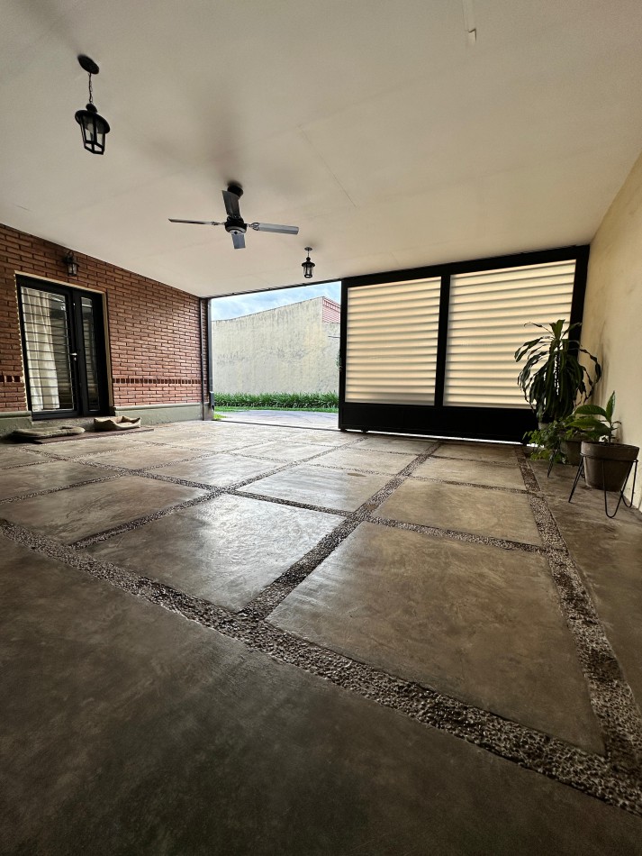 Venta casa Yerba Buena altura Av. Aconquija 2400. Inmperdible!!!!