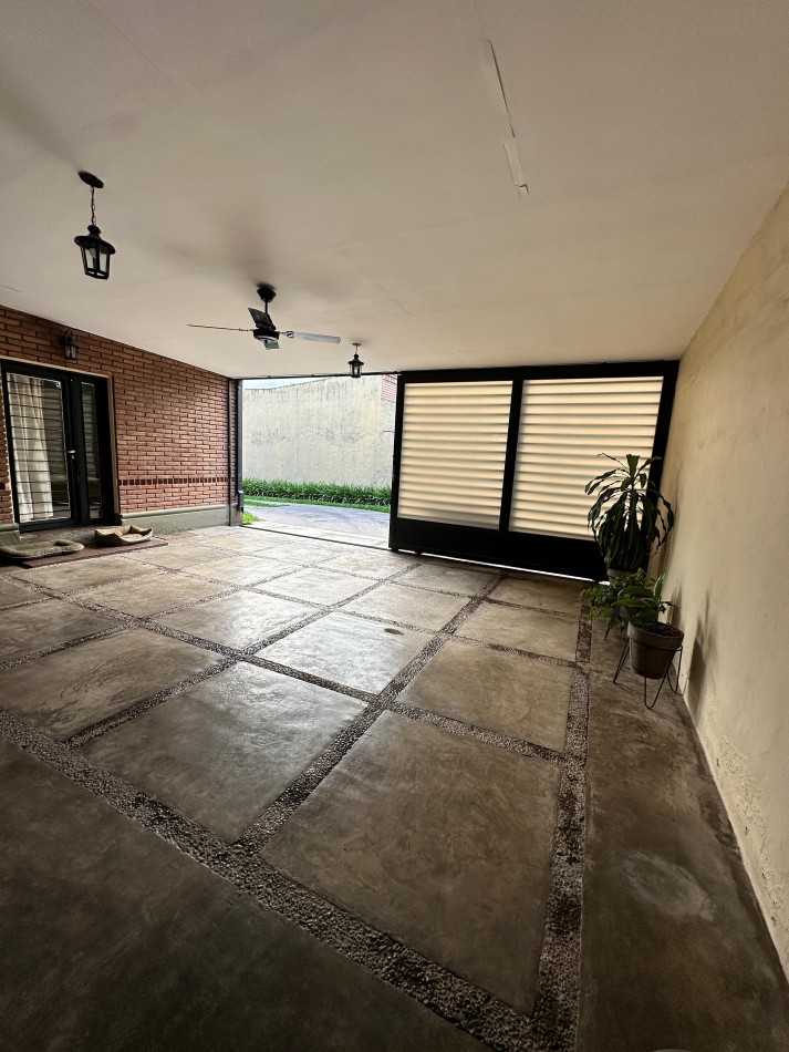 Venta casa Yerba Buena altura Av. Aconquija 2400. Inmperdible!!!!