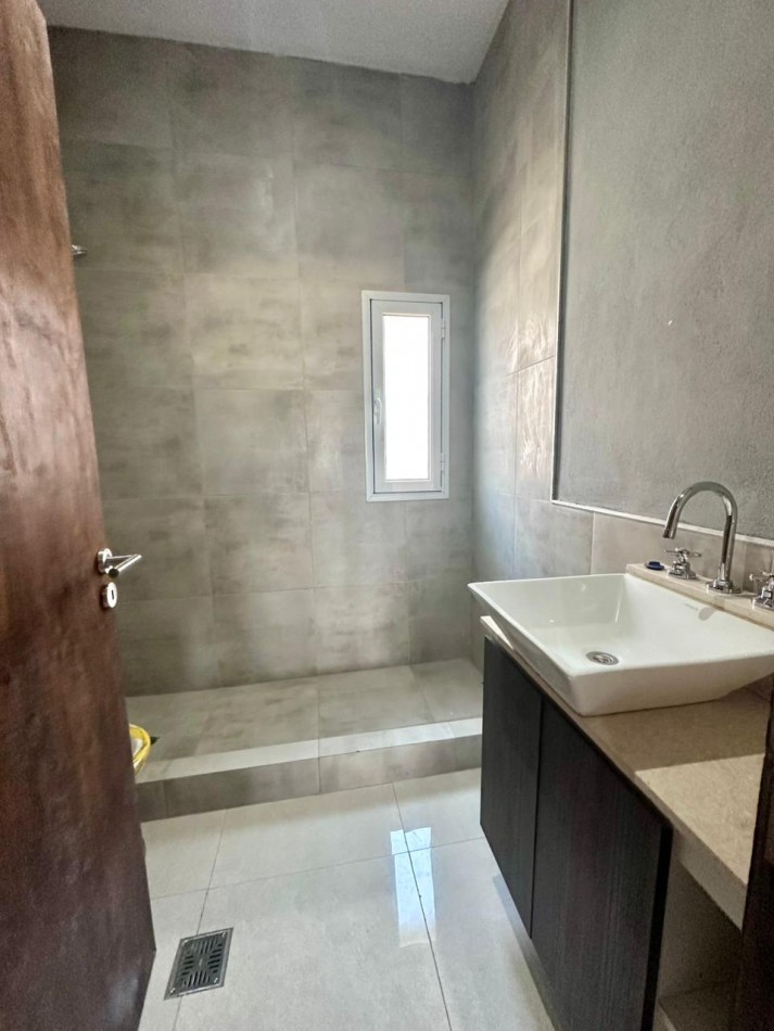 Casa a estrenar en Country Viento Sur - Vivi la armonia entre diseño, confort y naturaleza