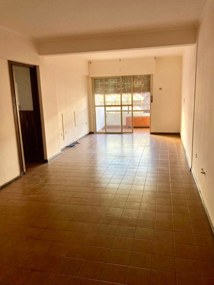 Vendo depto 3 dormitorios + dependencia - Laprida al 200