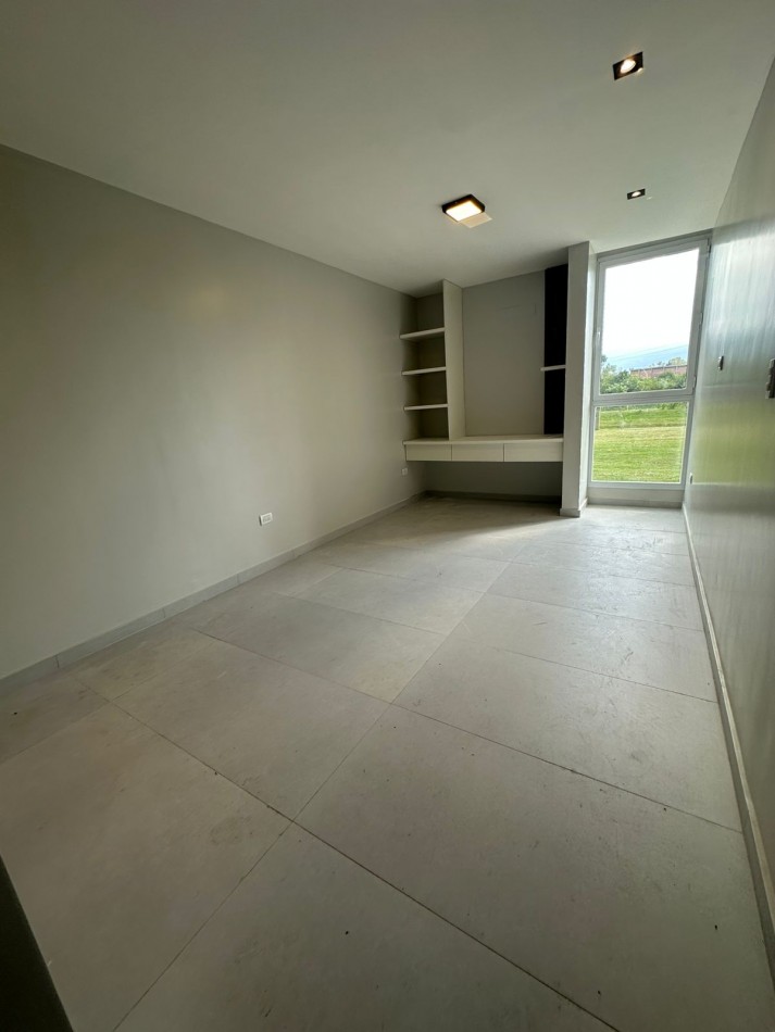 Casa a estrenar en Country La Reserva 1 - Lote A17